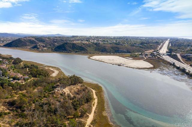 1328 Bulrush Court, Carlsbad CA: https://media.crmls.org/mediaz/ba0a02ba-1f07-4181-a935-7aa488d1727b.jpg