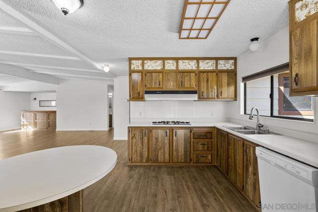 Image 61 of 75 For 3232 Twin Oaks Valley Rd