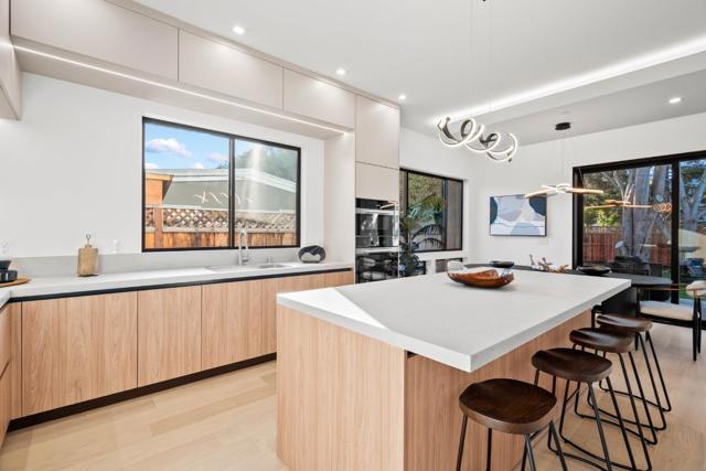 700 Farley Street, Mountain View CA: https://media.crmls.org/mediaz/ba0a73e4-4b59-432a-af0f-3971b3a9ec2c.jpg