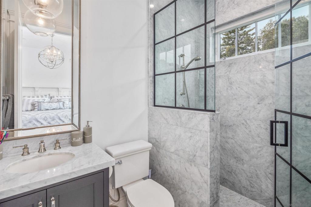 MLS #250001296SD img 18