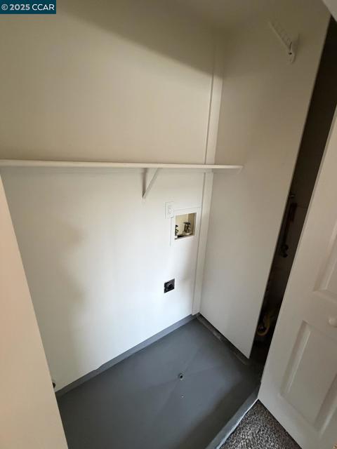 105 Via Cabrera Ln, Martinez CA: https://media.crmls.org/mediaz/ba0bc703-548a-4e64-afb4-c9bbaa67b530.jpg