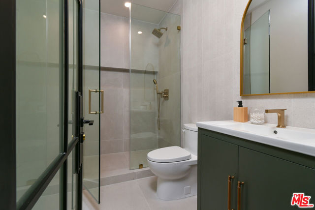 Image 36 of 60 For 112 Valley Street