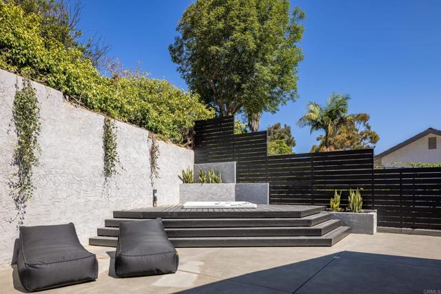 1329 Eldean Lane, Oceanside CA: https://media.crmls.org/mediaz/ba0cb915-30c7-4417-80b4-48dbe18d1df5.jpg