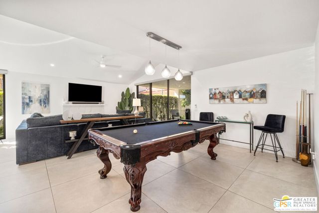 1095 S La Verne Way, Palm Springs CA: https://media.crmls.org/mediaz/ba0dcb5c-c3a0-49bd-8f2c-b35cbaf705b2.jpg