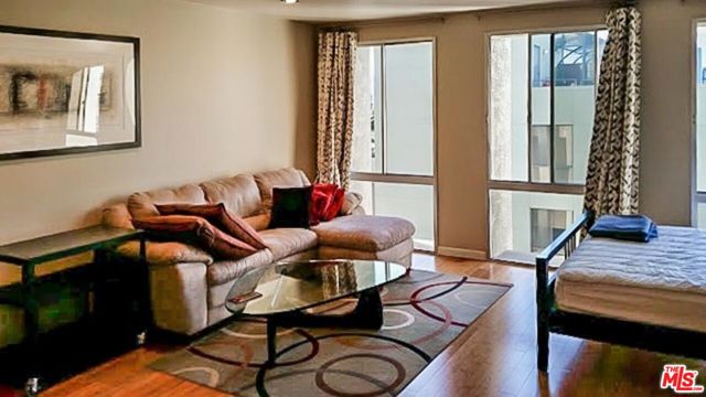 800 W 1st Street, Los Angeles CA: https://media.crmls.org/mediaz/ba0e1147-512f-4778-b2be-b936710af112.jpg