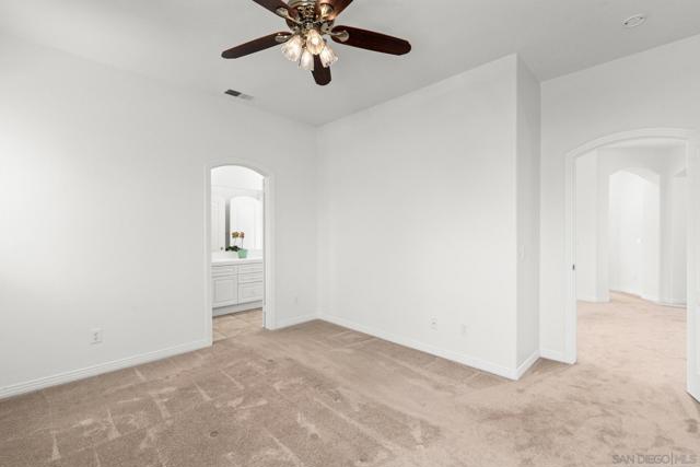 616 Marlin Ln, Carlsbad CA: https://media.crmls.org/mediaz/ba0e2e95-2cf1-436f-ab9c-0f185a09c3d1.jpg