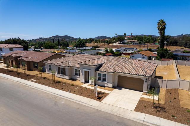 2981 Orchard Glen, Escondido CA: https://media.crmls.org/mediaz/ba0f2209-3bea-49ee-98d2-8b51b3a98609.jpg