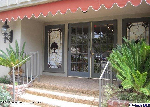 330 S Mentor Avenue, Pasadena CA: https://media.crmls.org/mediaz/ba0f5f97-202f-47c1-aaec-5aab30f67ff2.jpg