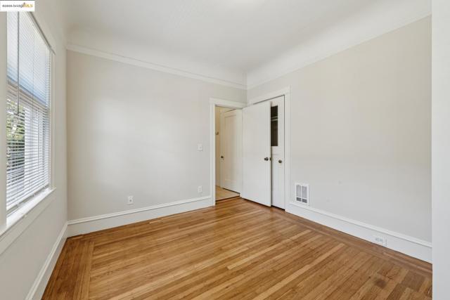 2714 Ave, Berkeley CA: https://media.crmls.org/mediaz/ba102899-a264-4ad4-8632-f1b90c1446ed.jpg