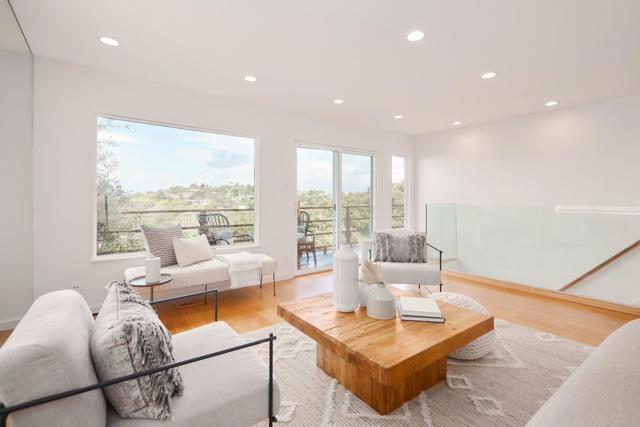 3414 Beresford Avenue, Belmont CA: https://media.crmls.org/mediaz/ba11254d-69e3-4914-8c45-40f08cb9b6df.jpg