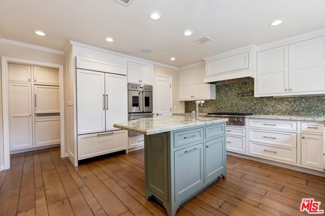 4211 West Toluca Lake Lane photo 14