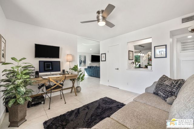 1095 S La Verne Way, Palm Springs CA: https://media.crmls.org/mediaz/ba124baf-82a5-4979-9e63-fea10d67b89e.jpg
