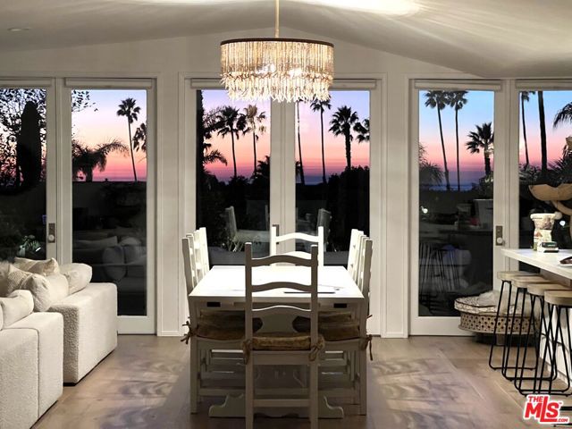 29500 Heathercliff Road, Malibu CA: https://media.crmls.org/mediaz/ba124eab-d886-45c5-adb5-0bb6b8ff100f.jpg