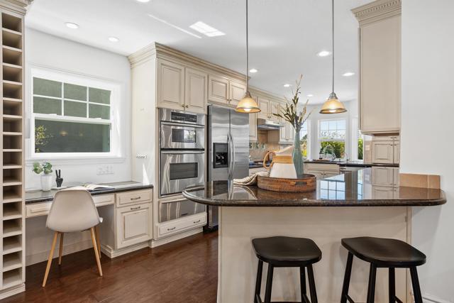 Detail Gallery Image 12 of 30 For 3664 Lorimer Ln, Encinitas,  CA 92024 - 5 Beds | 4 Baths