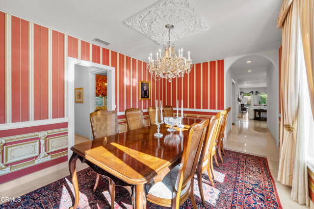 Detail Gallery Image 28 of 63 For 4240 Reyes Dr, Los Angeles,  CA 91356 - 4 Beds | 4/1 Baths