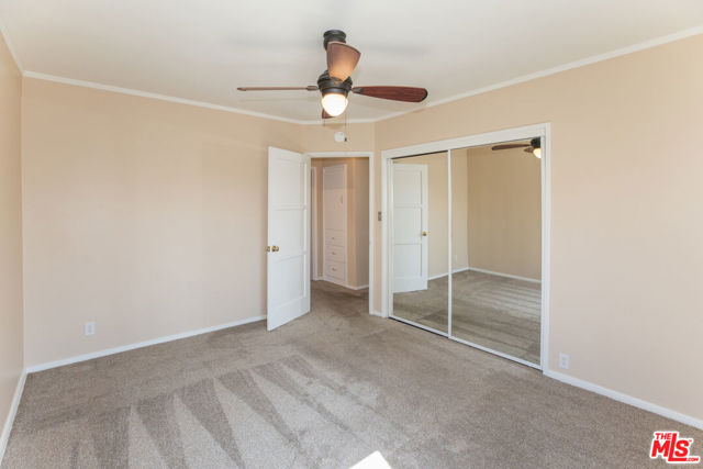 11750 Tennessee Avenue, Los Angeles CA: https://media.crmls.org/mediaz/ba163854-7862-4233-8dd0-53576cc2907e.jpg