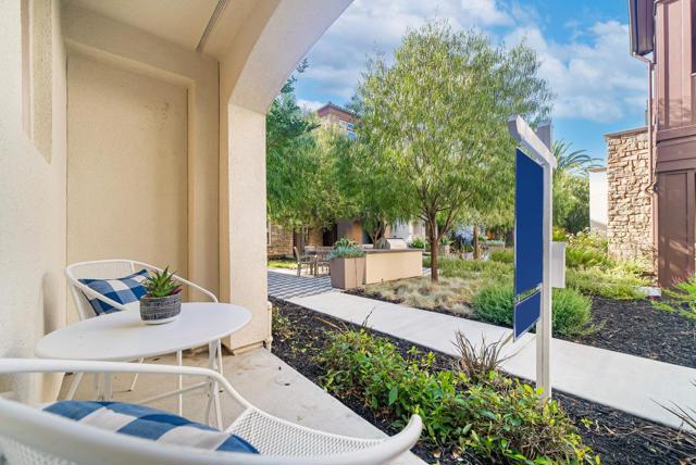 329 Cherokee Loop, Mountain View CA: https://media.crmls.org/mediaz/ba16e97b-0bed-4b09-b4f5-d60331489d88.jpg
