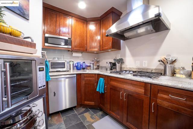 Image 17 of 50 For 1217 32nd St