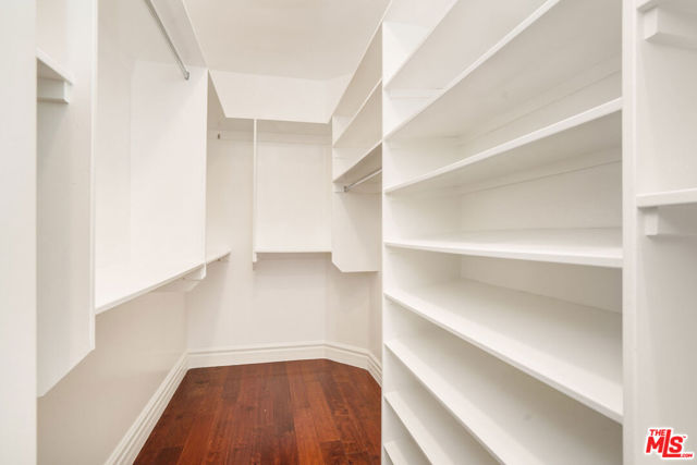 2005 Robinson Street, Redondo Beach, California 90278, 4 Bedrooms Bedrooms, ,3 BathroomsBathrooms,Residential,For Sale,Robinson,26638819