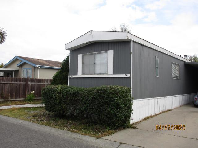 13710 Monte Bello, Castroville CA: https://media.crmls.org/mediaz/ba18e53a-186c-44f9-aa66-b018dcd96e77.jpg