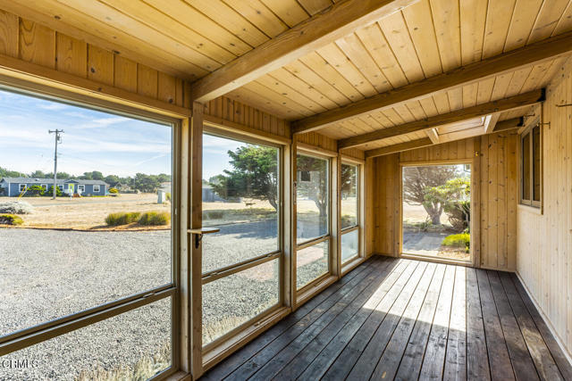 Detail Gallery Image 8 of 28 For 19300 Neptune Ave, Fort Bragg,  CA 95437 - 3 Beds | 2/1 Baths