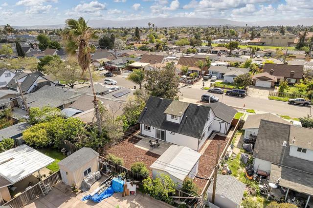 2068 Interbay Drive, San Jose CA: https://media.crmls.org/mediaz/ba1a8d33-ced1-4185-bce9-2a8cc1a284e6.jpg