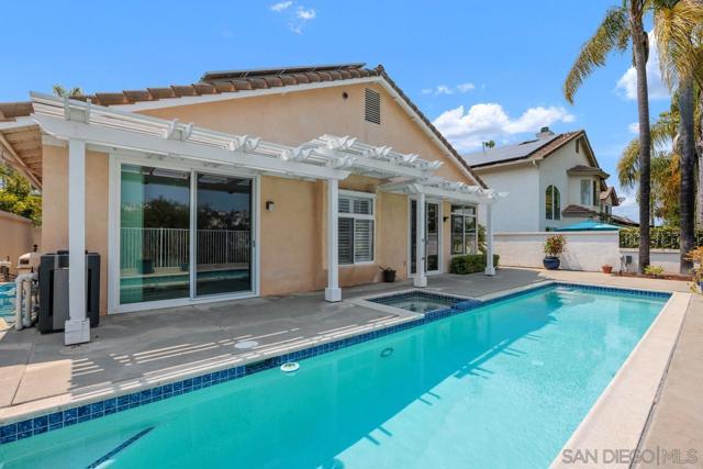 18155 Moon Song Court, San Diego CA: https://media.crmls.org/mediaz/ba1c2602-9306-41af-a484-18a07f8275f8.jpg