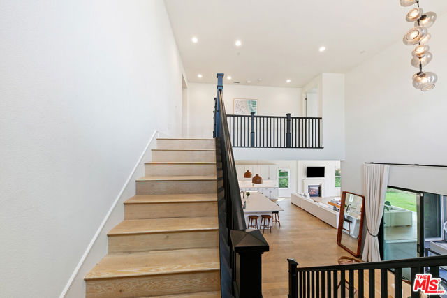 21316 Poema Place, Chatsworth CA: https://media.crmls.org/mediaz/ba1ca533-115a-4908-a219-3679cf3b92aa.jpg