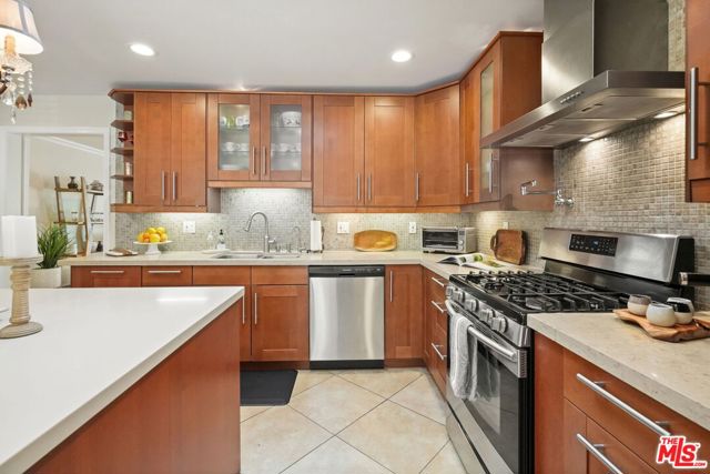 7152 Pomelo Drive, West Hills CA: https://media.crmls.org/mediaz/ba1d833f-5fd6-4dd3-b2dd-14c8b706e4a0.jpg