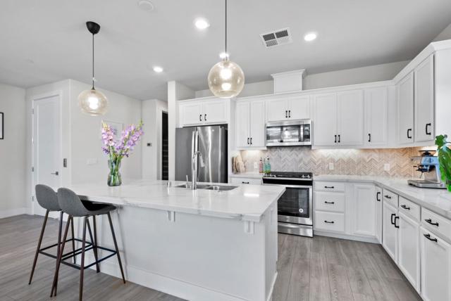 183 Dora Falls Terrace, Fremont CA: https://media.crmls.org/mediaz/ba1eb51e-4c53-4436-8fc8-852647c1156b.jpg
