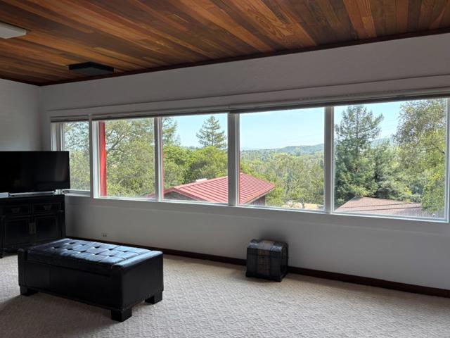 108 Santa Maria Avenue, Portola Valley CA: https://media.crmls.org/mediaz/ba1f4d88-8d79-4b10-a660-34ecd4a1a2c6.jpg