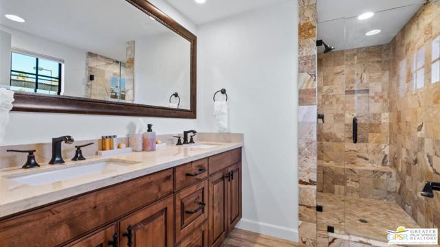 76978 Calle Mazatlan, La Quinta CA: https://media.crmls.org/mediaz/ba1f5d8c-913b-4c03-91d5-c3485a7656a9.jpg