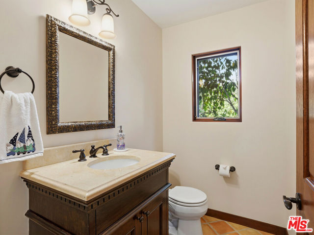 Image 22 of 31 For 2026 Greenfield Avenue