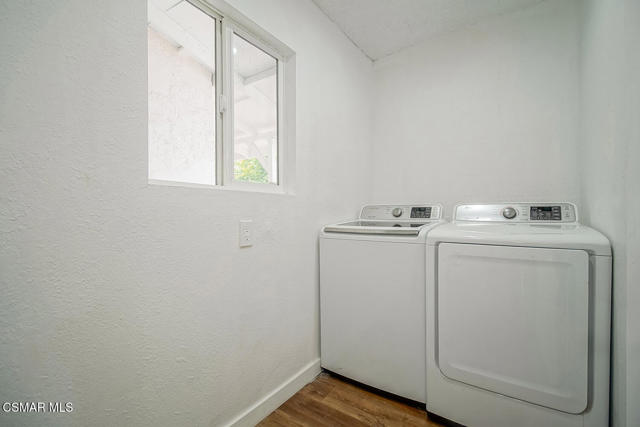 1520 W 107th Street, Los Angeles CA: https://media.crmls.org/mediaz/ba21ae53-02af-4783-babc-1122baaabdf8.jpg