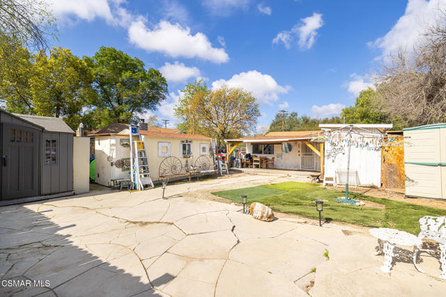 5324 Chesebro Road, Agoura Hills CA: https://media.crmls.org/mediaz/ba22039c-1dff-441e-9679-9543910b4ed1.jpg