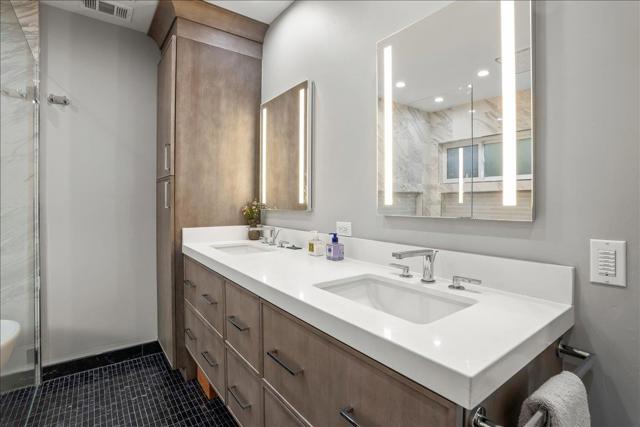 16760 Magneson Loop, Los Gatos CA: https://media.crmls.org/mediaz/ba235aec-3754-465a-ad9e-fecffde80da0.jpg