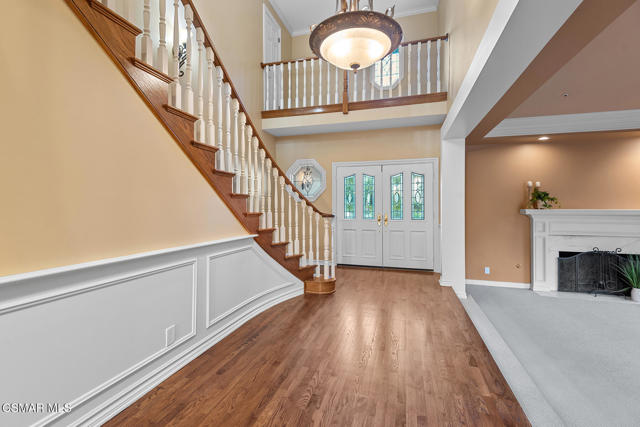 5320 Long Shadow Court, Westlake Village CA: https://media.crmls.org/mediaz/ba23d4ef-b810-495e-95ca-ad29e7a492e5.jpg