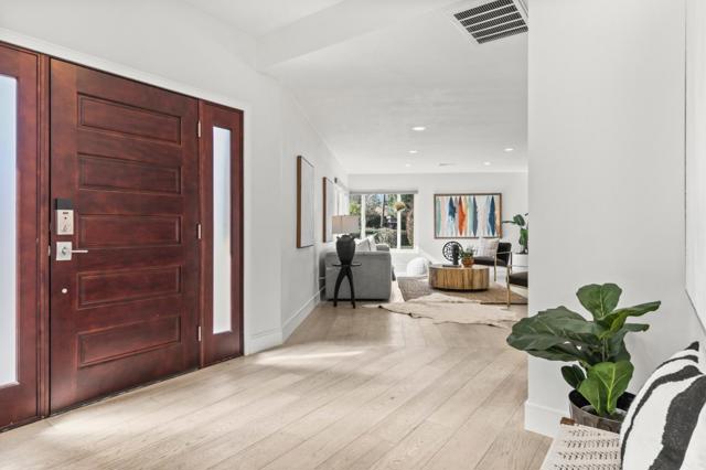 990 Rose Avenue, Mountain View CA: https://media.crmls.org/mediaz/ba23f21a-7487-4e58-967a-d8e51a97ce65.jpg