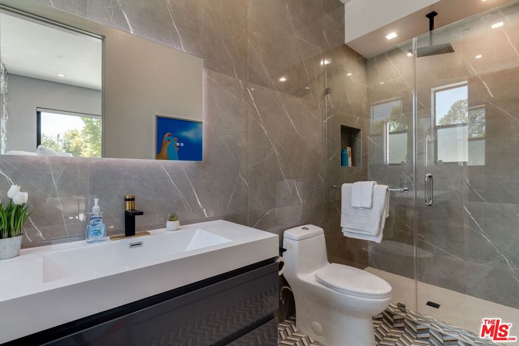 MLS #25621113 image #23