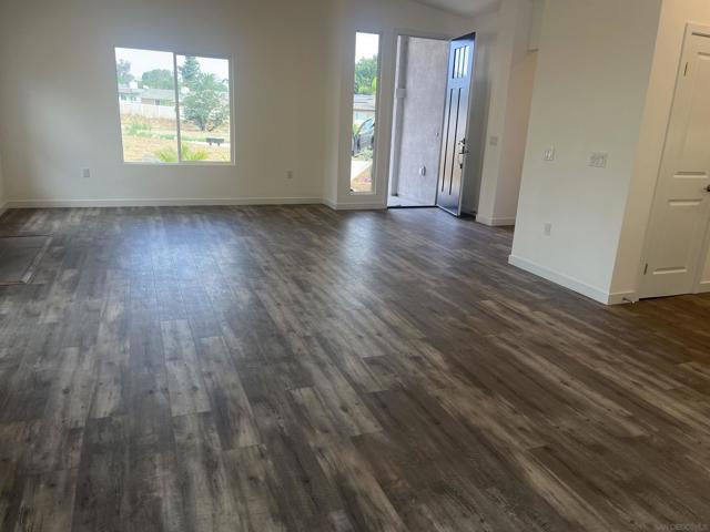 11977 Raceway, Lakeside CA: https://media.crmls.org/mediaz/ba24b37c-d20d-4cff-bfce-5871221ab930.jpg