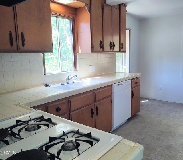 Detail Gallery Image 6 of 22 For 3545 the Paseo, Los Angeles,  CA 90065 - 1 Beds | 1 Baths