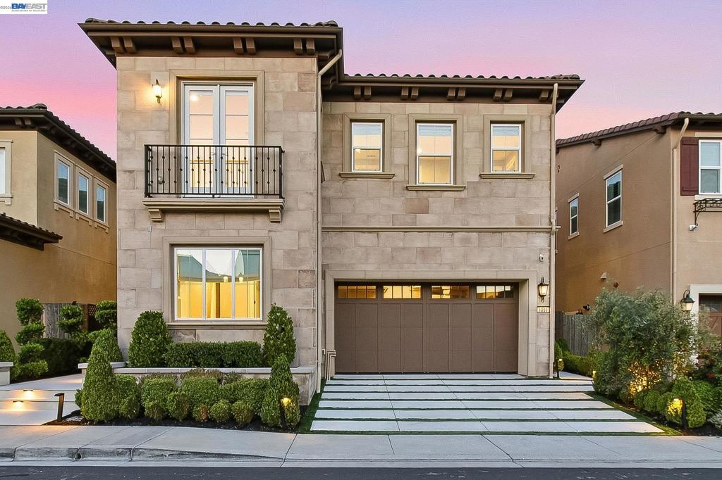1091 Trumpet Vine Lane