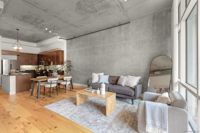 1025 Island Ave, San Diego CA: https://media.crmls.org/mediaz/ba26177a-4d5e-42c0-8f22-9dea4c06882d.jpg