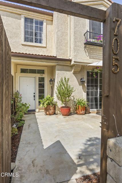 Detail Gallery Image 3 of 45 For 705 Nocumi St, Ventura,  CA 93001 - 4 Beds | 2/1 Baths