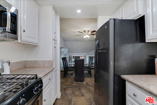 14401 Plummer Street, 6 photo 4