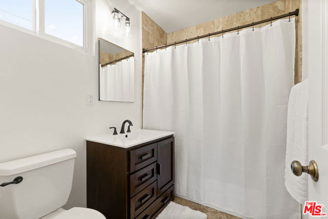 7818 Toland Avenue, Los Angeles CA: https://media.crmls.org/mediaz/ba2a3940-9090-4570-8582-9c5b446eacc3.jpg