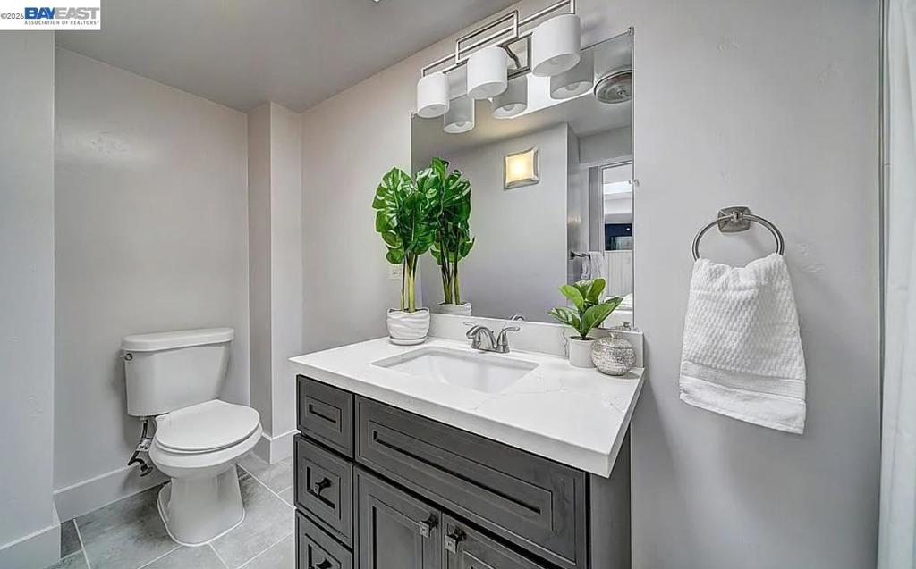 https://media.crmls.org/mediaz/ba2a3d1d-f925-4b90-a66b-b7f409aebbdb.jpg?preset=X-Large