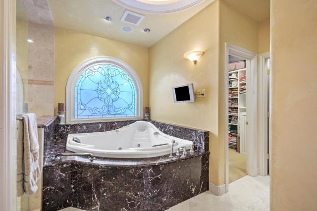 1181 Virginia Avenue, Campbell CA: https://media.crmls.org/mediaz/ba2a77c2-4ee6-4813-bf71-3aa2c38d5f8d.jpg
