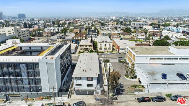 151 S Mountainview Avenue, Los Angeles CA: https://media.crmls.org/mediaz/ba2aac26-7c9c-4f6f-b114-94757f28a3ab.jpg