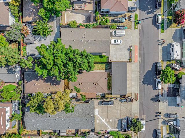 4655 Augustine St, Pleasanton CA: https://media.crmls.org/mediaz/ba2ae108-37fe-4306-b243-9c604fa735fa.jpg